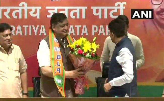नहीं मिला राज्यसभा का टिकट, तो सपा छोड़ भाजपा में शामिल हुए नरेश अग्रवाल नहीं मिला राज्यसभा का टिकट, तो सपा छोड़ भाजपा में शामिल हुए नरेश अग्रवाल