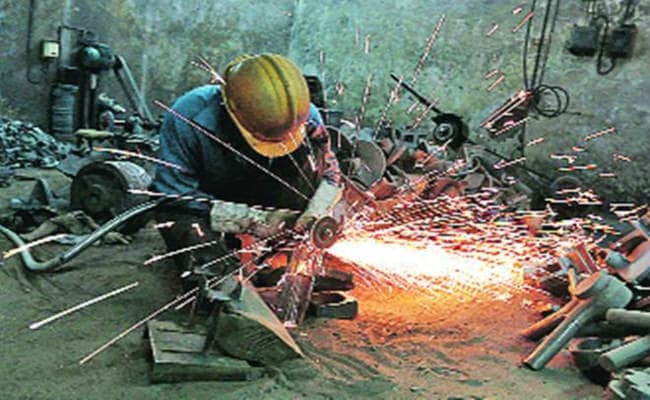 GST और नोटबंदी के मार से उबर रही है इकोनॉमी, औद्योगिक उत्पादन 25 माह के उच्चतम स्तर पर