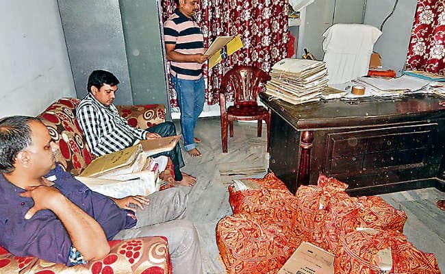 देवघर : बाबा मंदिर में मिला जलाया गया शीघ्रदर्शनम कूपन करोड़ों की गड़बड़ी की आशंका, मामले में जांच शुरू