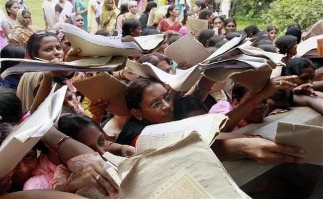 Good News : बेरोजगारों के लिए आने वाले गोल्डन चांस, रेलवे देने जा रहा 2.40 लाख लोगों को नौकरी