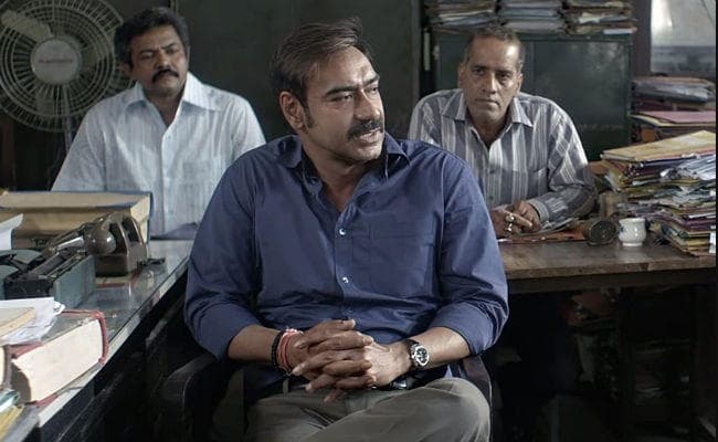 फिल्म रिव्यू : रीयल हीरोज़ की कहानी है ''रेड''