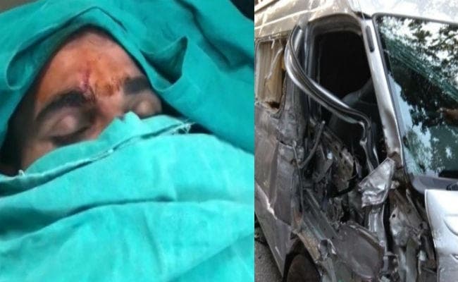 कार एक्सिडेंट में बाल-बाल बचे मोहम्मद शमी, फैन्स बोले कहीं कोई साजिश तो नहीं कार एक्सिडेंट में बाल-बाल बचे मोहम्मद शमी, फैन्स बोले कहीं कोई साजिश तो नहीं