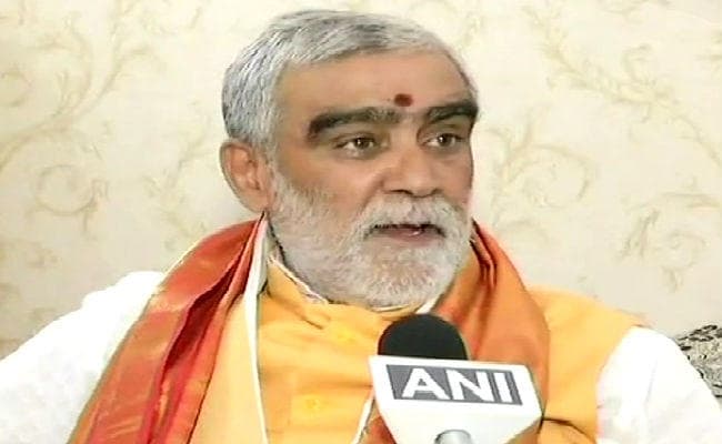 भागलपुर दंगा : केंद्रीय मंत्री ने कहा- बेटे ने नहीं किया कोई गंदा काम, नहीं करेगा सरेंडर, पुलिस कर रही दूसरे वारंट का इंतजार