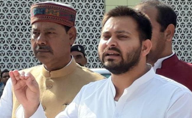 शाश्वत चौबे को लेकर तेजस्वी का सरकार पर हमला, कहा- नीतीश कमजोर मुख्यमंत्री