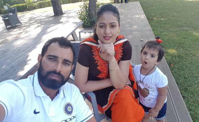 मोहम्मद शमी की पत्नी हसीन जहां ने अब पाकिस्तानियों से लगायी मदद की गुहार