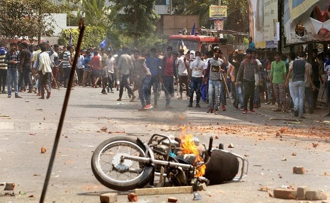 भारत बंद : हिंसा से आहत यूपी के पुलिस अधिकारी ने राष्ट्रपति को भेजा अपना इस्तीफा