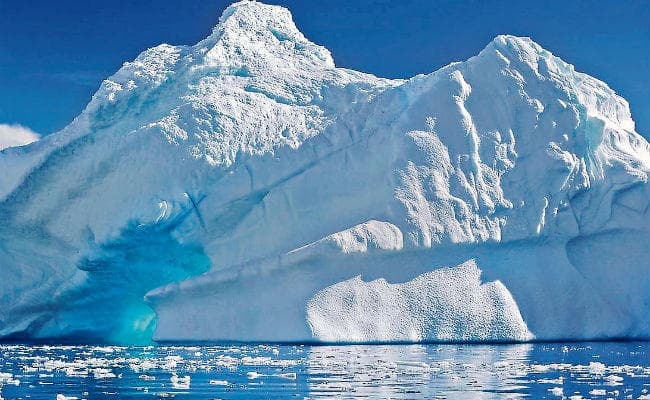 अंटार्कटिका की पिघलती बर्फ से इंसानी वजूद के लिए खतरे की घंटी, जानें