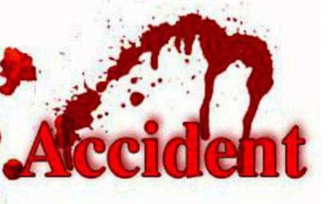 जमशेदपुर : क्रेन ने मैजिक को मारी टक्कर, पांच की मौत, आठ यात्री घायल