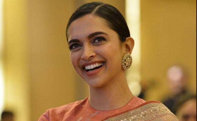 दीपिका पादुकोण का शादी को लेकर बड़ा बयान, कहा- अपनेआप को एक कामकाजी पत्नी...