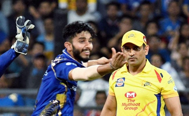 IPL 2018 : तभी तो हैं कैप्टन कूल! ड्रेसिंग रूम से धौनी के एक इशारे ने पलट दिया पूरा मैच