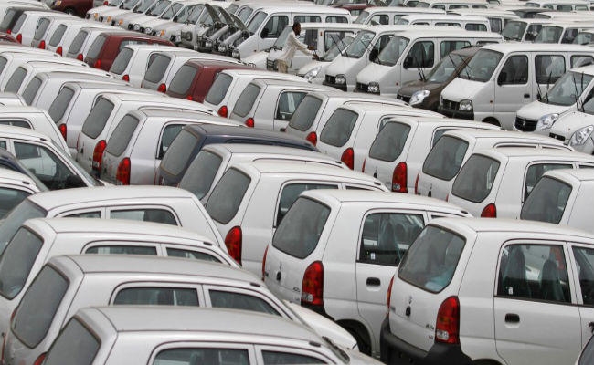 SIAM ने बताया – मार्च में यात्री वाहनों की बिक्री में आया 6.38% का उछाल SIAM ने बताया – मार्च में यात्री वाहनों की बिक्री में आया 6.38% का उछाल