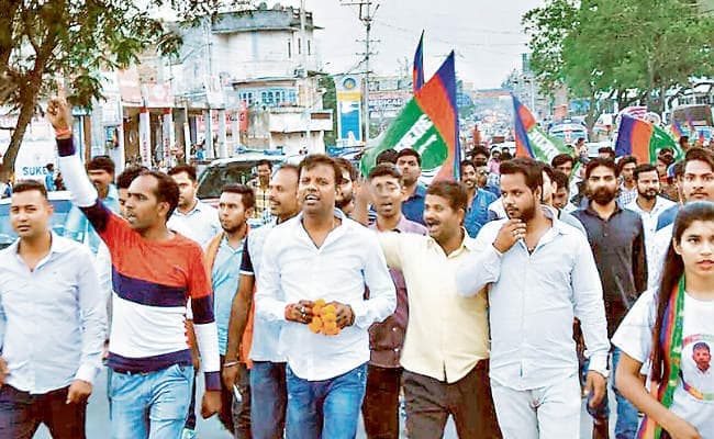 रांची नगर निकाय चुनाव : सेंधमारी और गोलबंदी में बहा रहे हैं पसीना, वोटों के जुगाड़ में चल रहा चुनावी खेल