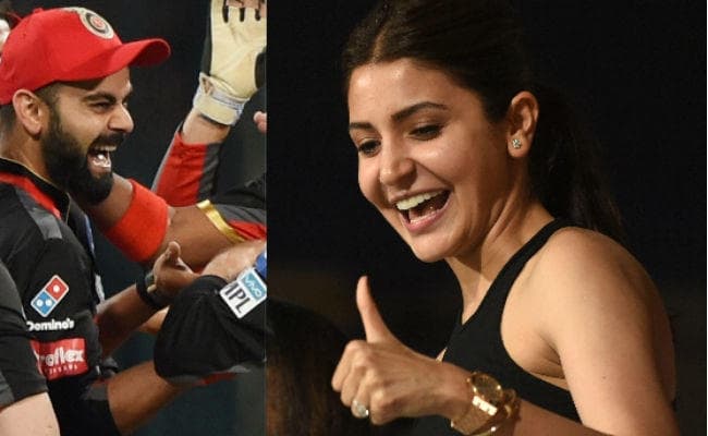 IPL 2018 : जब मैदान पर आयी अनुष्का तो विराट ने कर दिया ये कमाल IPL 2018 : जब मैदान पर आयी अनुष्का तो विराट ने कर दिया ये कमाल