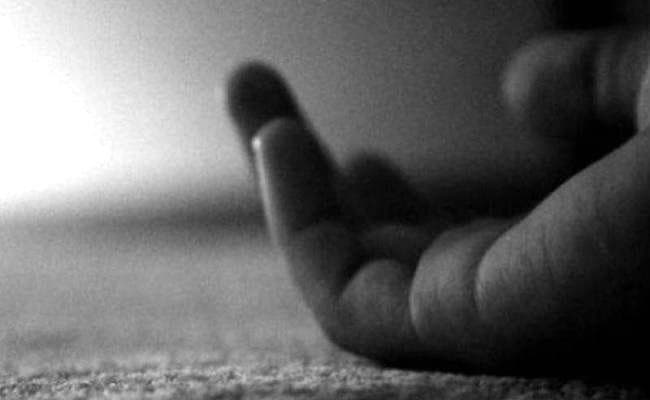 Lockdown in UP: गांव गया पति लॉकडाउन में फंस गया, नहीं लौटने पर महिला ने की खुदकुशी