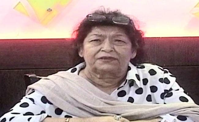 कास्टिंग काउच को लेकर सरोज खान का बेतुका बयान, हो रही जमकर आलोचना