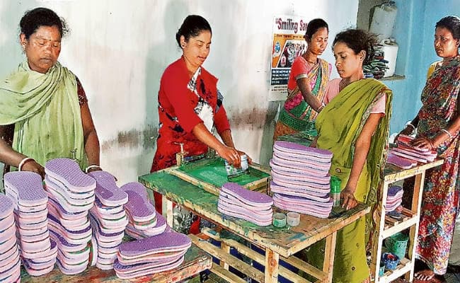 कभी बेचती थी शराब, अब चला रही फुटवेयर इंडस्ट्री