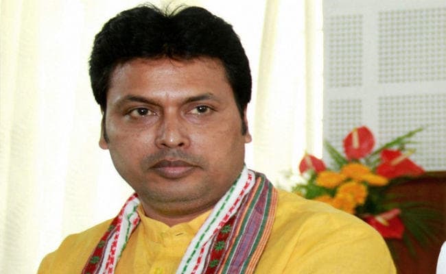 त्रिपुरा के बयान बहादुर CM बिप्लब देब के बोल : मेरी सरकार में कोई नाखून लगाये तो उसके नाखून उखाड़ लेंगे...!
