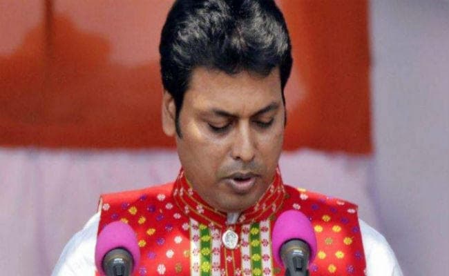 अब बिप्लव देव ने गुरुदेव रवींद्रनाथ के बारे में दिया विवादित बयान