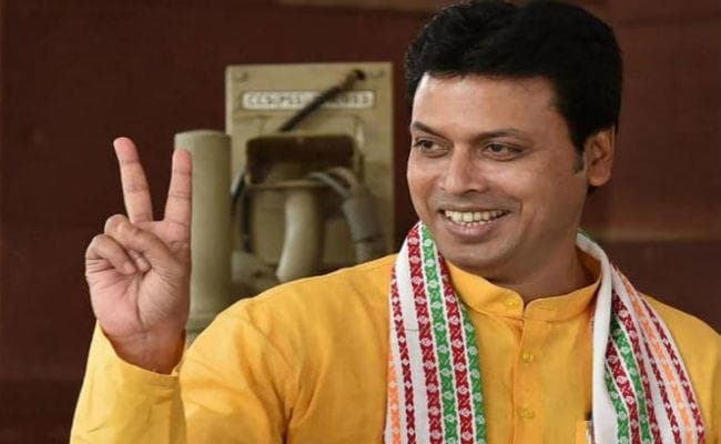 त्रिपुरा सीएम बिप्लब कुमार देब के 9 विवादित बयान : टैगोर, बुद्ध, महाभारत पर कह चुके बेसिर-पैर की बातें