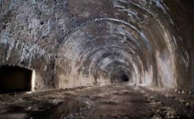 छह दिनों से लापता था शख्स... बंद चानक से मिला शव, रिमांड पर दो आरोपी