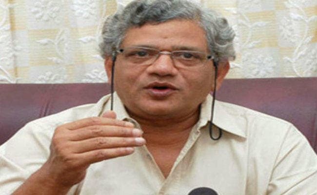 गोवा, मणिपुर, मेघालय में सबसे बड़ी पार्टी को सरकार बनाने का न्योता नहीं दिया गया तो कर्नाटक में क्यों : येचुरी