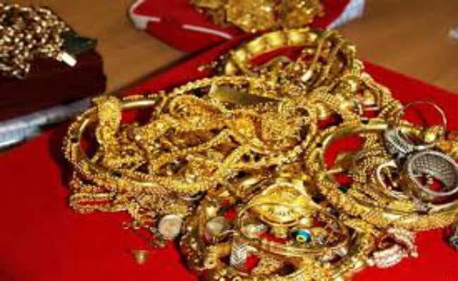 एसबीआइ लॉकरों से हुई करोड़ों के गहनों की चोरी मामला, बरामद गहनों को पहचानने पहुंचे 26 लोग