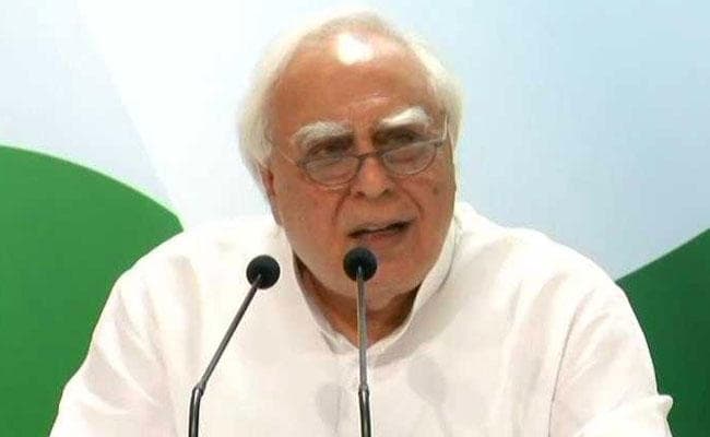 कर्नाटक को लेकर कांग्रेस का तंज : पीएम मोदी को बोलना चाहिए ‘न खरीदूंगा, न खरीदने दूंगा''