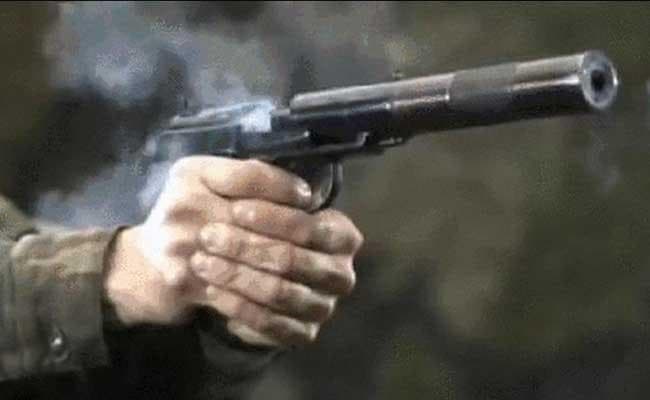 ग्रामीणों ने सीआइएसएफ पर किया पथराव, तो गांव में घुसकर सीआइएसएफ ने की ग्रामीणों की पिटाई