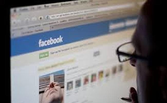 फेसबुक क्यों मांग रहा है नग्न तस्वीरें?