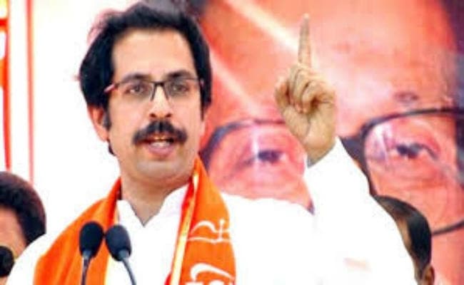 योगी आदित्यनाथ पर शिवसेना प्रमुख उद्धव ठाकरे के बिगड़े बोल - ‘‘... से मारना चाहिए''''