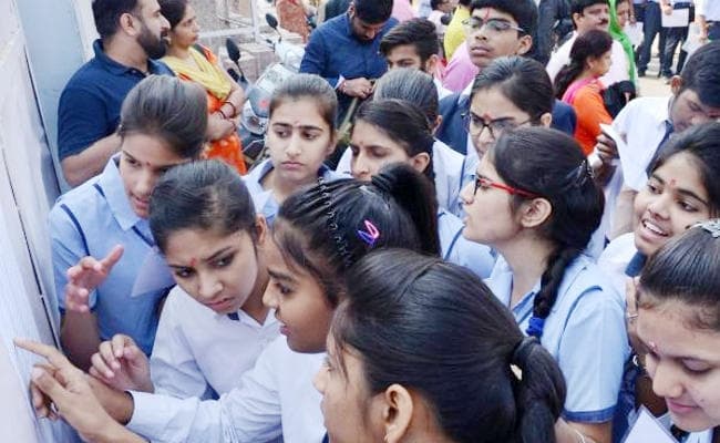 CBSE Result 2018 : आ गया 12वीं का रिजल्ट, झारखंड के किस जिले में किसने किया टॉप