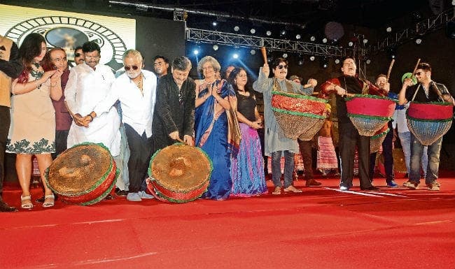 IN PICS: झारखंड इंटरनेशनल फिल्म फेस्टिवल अवार्ड का आगाज, फिल्मी सितारों से जगमगायी रांची