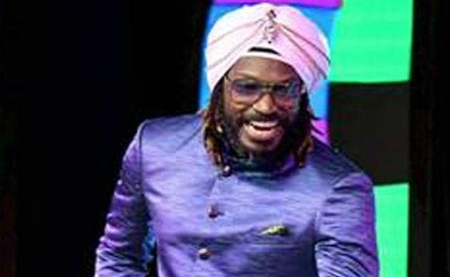 VIRAL VIDEO: अब महानायक अमिताभ के ''''जुम्मा चुम्मा'''' पर Chris Gayle ने लगाये ठुमके