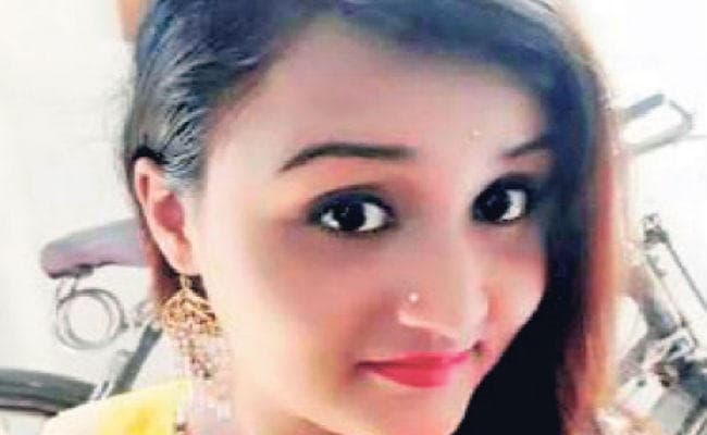 लापता एयर होस्टेस का शव कालना स्टेशन से बरामद, आज कूचबिहार जायेगा रिया का शव