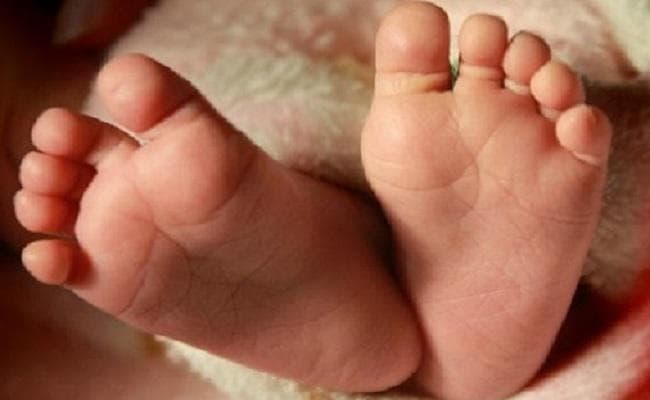 जमीन विवाद में दबंग पड़ोसी ने तीन माह के मासूम को पटक-पटक कर ले ली जान