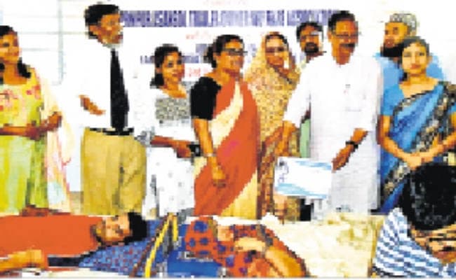 रक्तदान शिविरों में सौ से अधिक यूनिट रक्त संग्रह