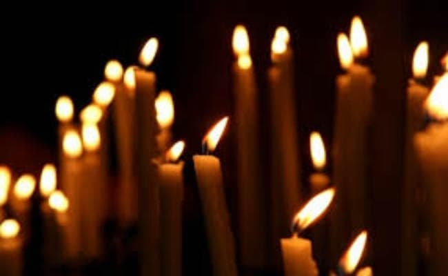 भाजपा ने निकाला मोमबत्ती जुलूस