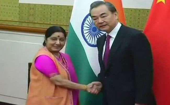 सुषमा स्वराज से मिले वांग, बोले : चीन-भारत के बीच मतभेदों से कहीं अधिक आमराय