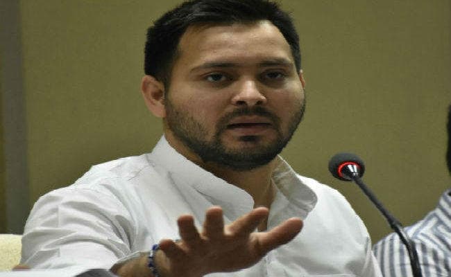 पटना : नेता विरोधी दल तेजस्वी यादव ने सीएम से मांगा शपथपत्र