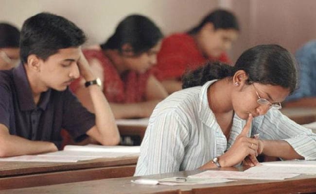 अदालत ने डीम्ड विवि में एमबीबीएस पाठ्यक्रमों के लिए 13 लाख रुपये अंतरिम शुल्क तय किया