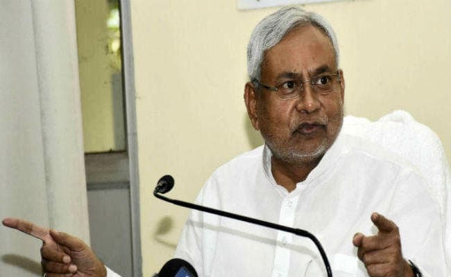 लोक संवाद कार्यक्रम में CM नीतीश ने ऑनलाइन दाखिल-खारिज में देरी पर जतायी नाराजगी