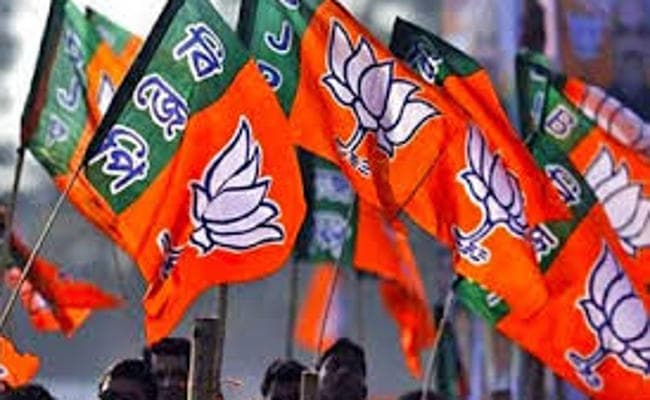 बंगाल में भाजपा किसको देगी कार और मोटरसाइकिल, पार्टी को है किस चीज की तलाश