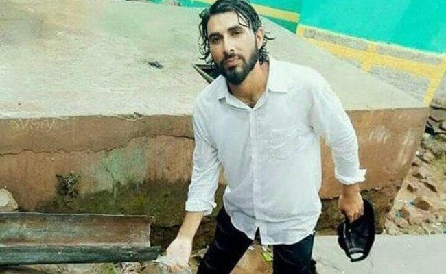 ईद की छुट्टी मनाने घर जा रहे अपहृत जवान औरंगजेब की हत्या