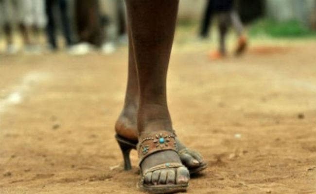 मथुरा में बंधक बनाकर किशोरी से दुष्कर्म