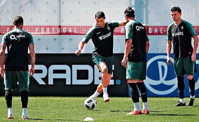 रोनाल्डो हैं मैसी से बड़े फुटबॉलर, विश्व कप के पहले मैच में दिखा : सिल्वा