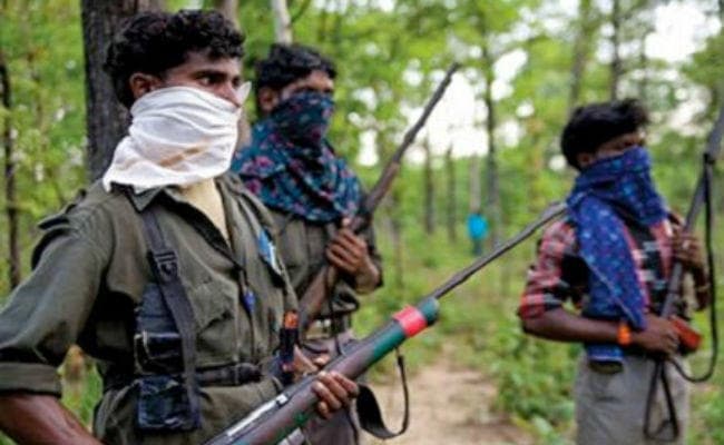 खूंटी के जंगल में फंसा है एक करोड़ का इनामी नक्सली विवेक