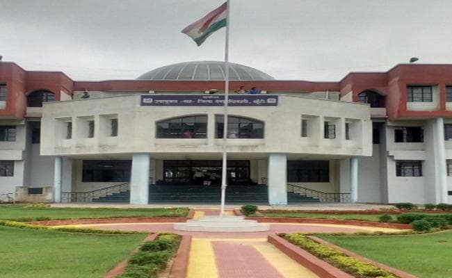 राष्ट्रीय महिला आयोग की टीम 5 युवतियों से दरिंदगी की जांच के लिए खूंटी पहुंची