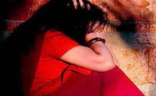 10 वर्षीय भतीजी से छेड़खानी का विरोध पर चाचा ने भाई-भतीजे को मारा चाकू