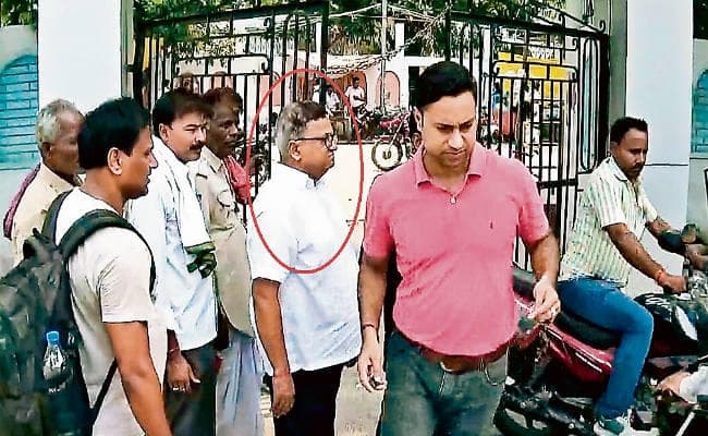 गोपालगंज कॉपी गायब मामला : प्राचार्य को 14 दिनों के लिए जेल