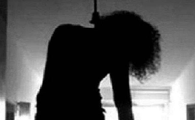गया : होटल के कमरे में फंदे से लटकी मिली दिल्ली की युवती